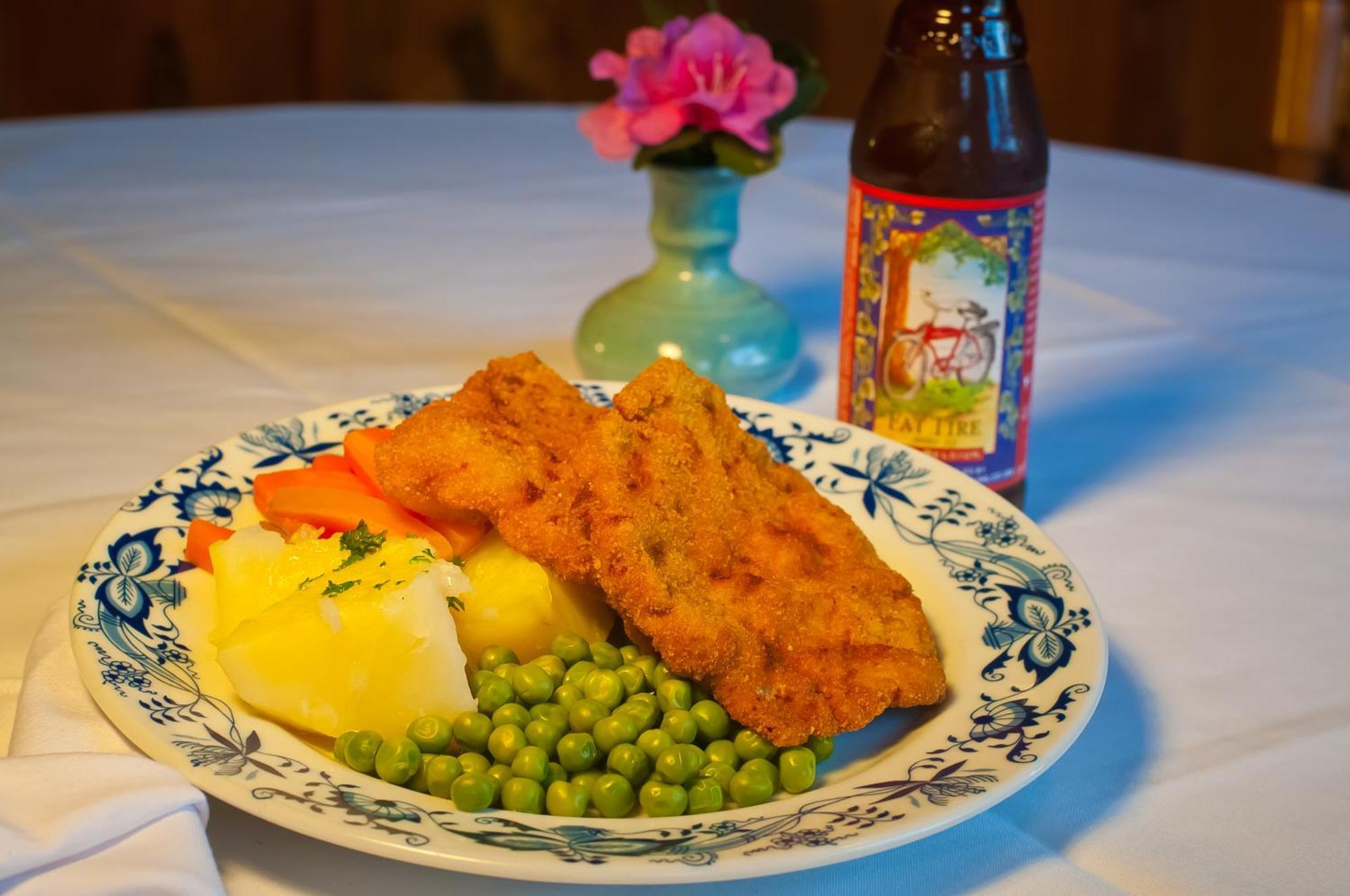 יוריקה ספרינגס Bavarian Inn Motel & Restaurant מראה חיצוני תמונה